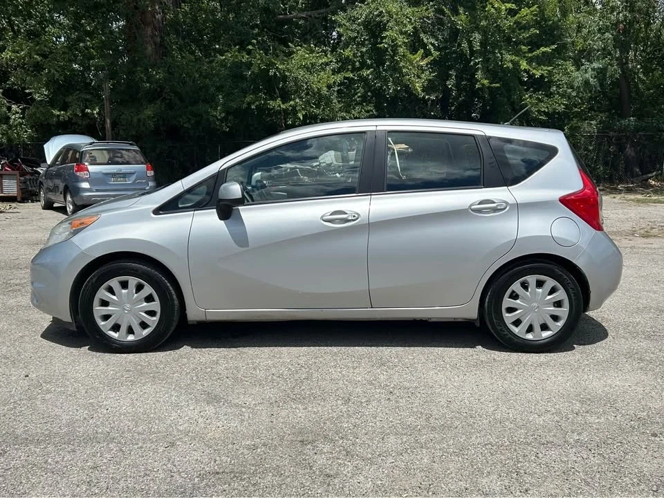 2014 Nissan Versa - Image 4 of 12