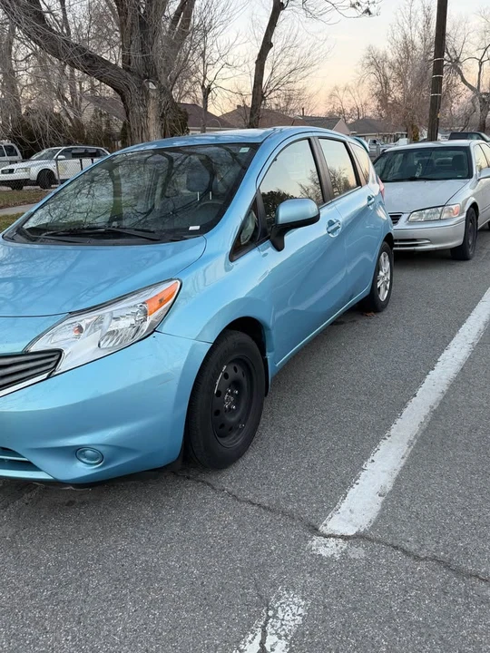 2014 Nissan Versa - Image 5 of 12