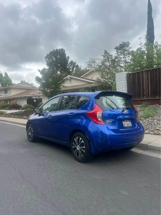 2014 Nissan Versa - Image 6 of 13