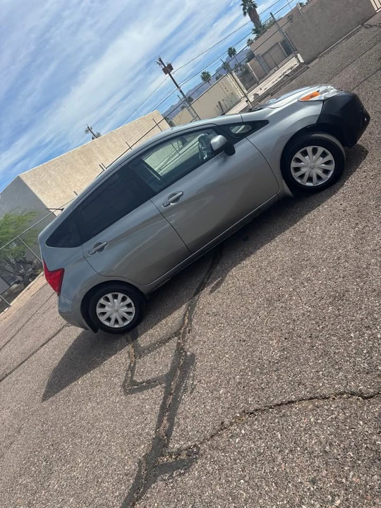 2014 Nissan Versa - Image 11 of 19