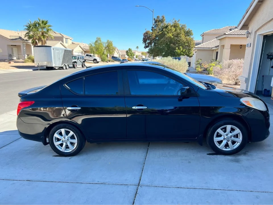 2014 Nissan Versa - Image 5 of 8