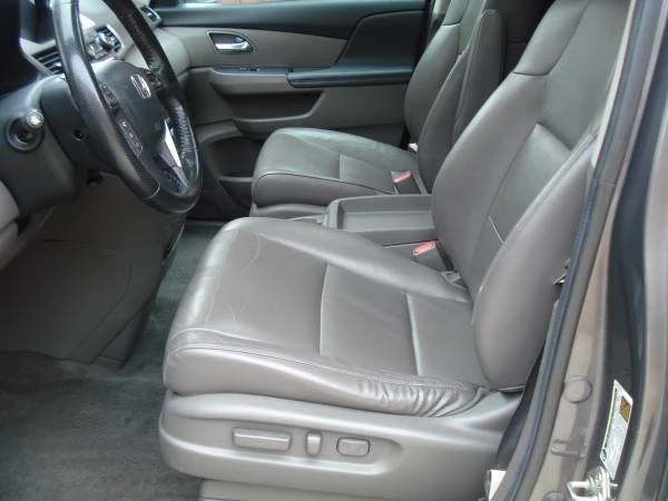 2014 Honda Odyssey - Image 18 of 21