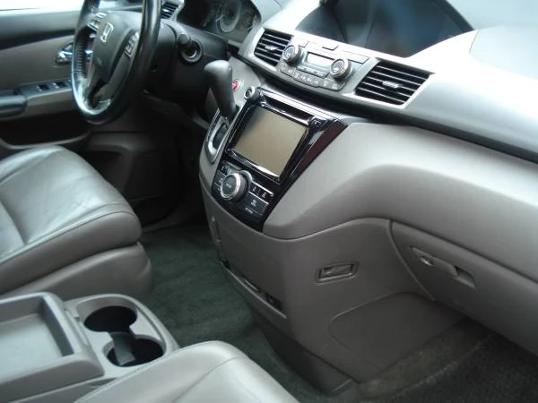 2014 Honda Odyssey - Image 11 of 21