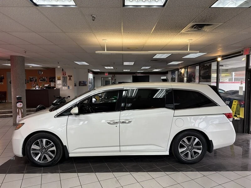 2014 Honda Odyssey - Image 2 of 4