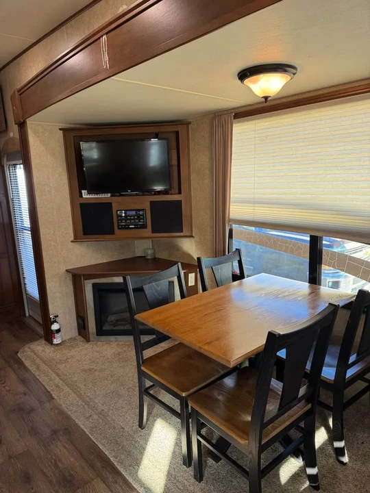 2014 Forest River - Image 4 of 10
