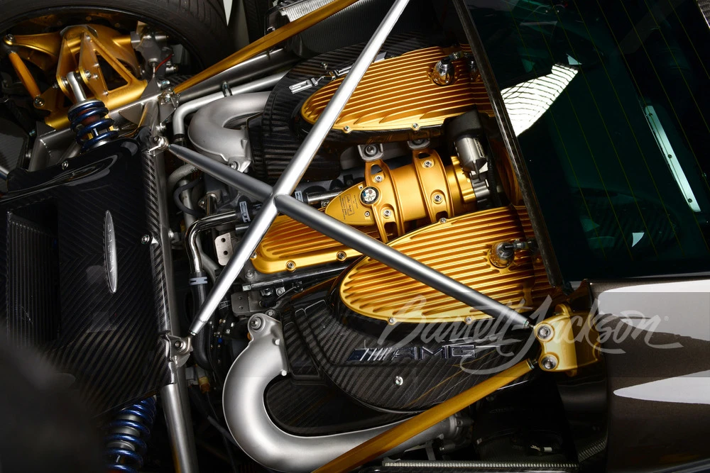 2014 Pagani Huayra - Image 2 of 31