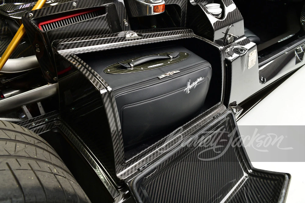 2014 Pagani Huayra - Image 30 of 31