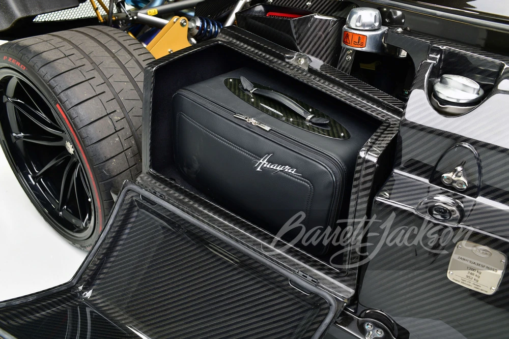 2014 Pagani Huayra - Image 29 of 31
