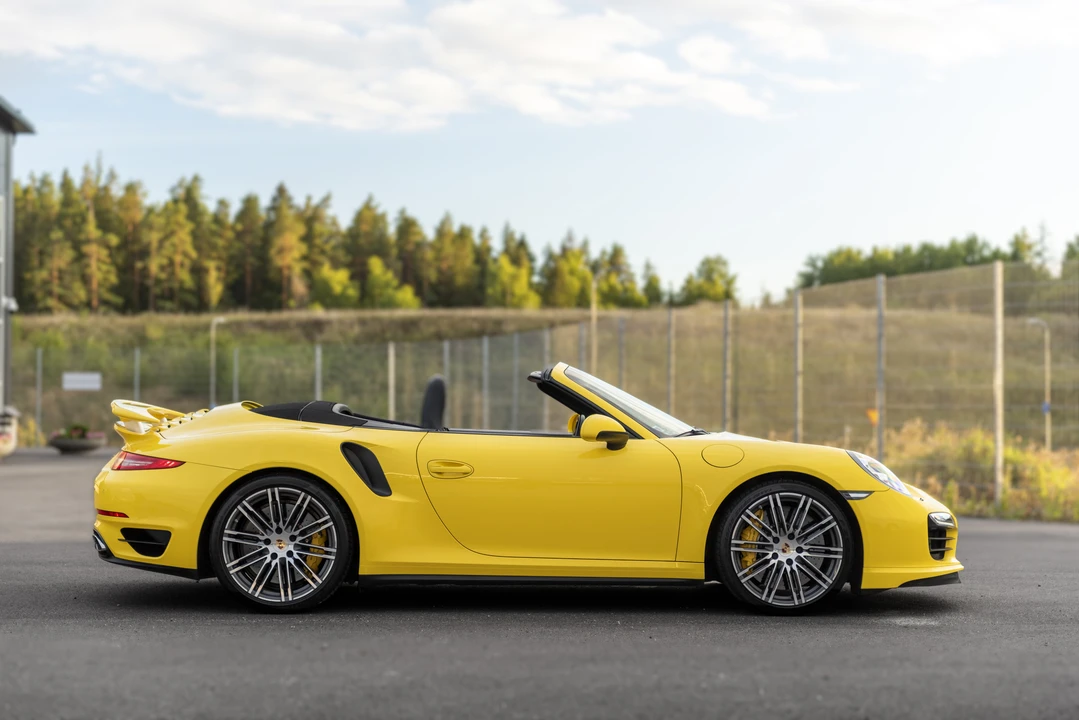 2014 Porsche 991 Turbo - Image 9 of 31