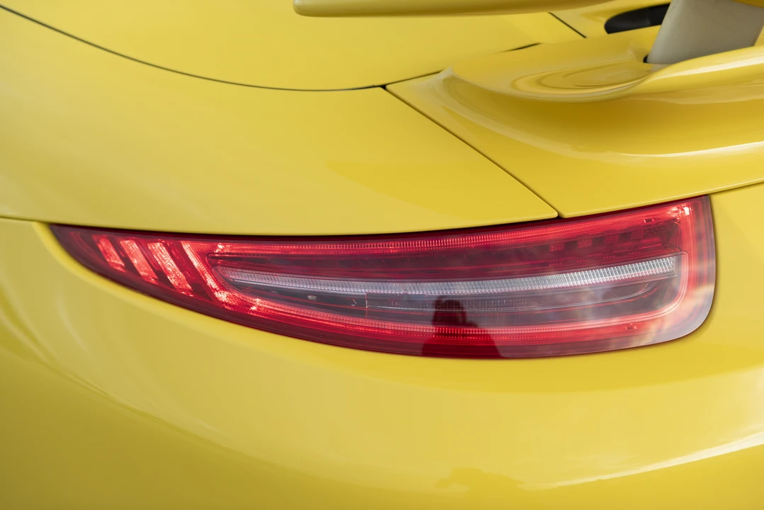 2014 Porsche 991 Turbo - Image 26 of 31