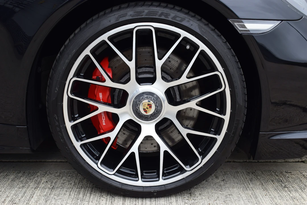 2014 Porsche 991 Turbo - Image 28 of 31