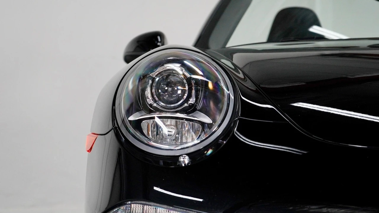 2014 Porsche 991 Carrera 4S - Image 18 of 21