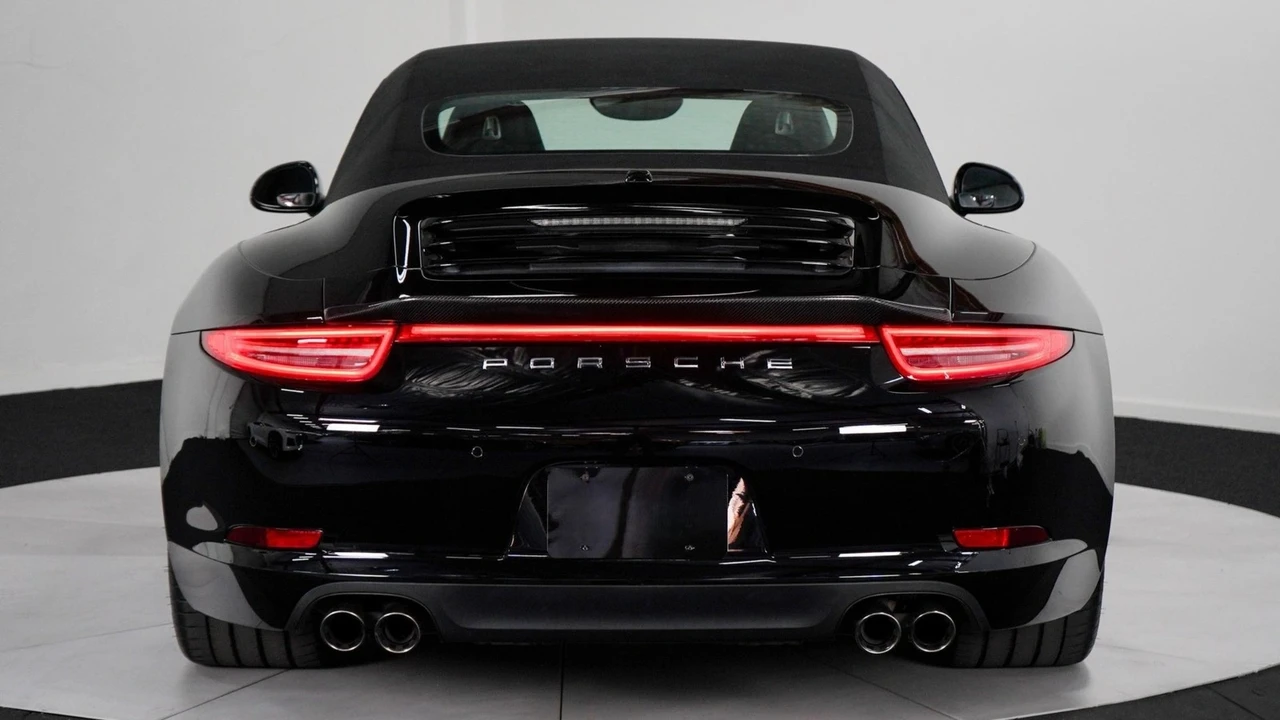 2014 Porsche 991 Carrera 4S - Image 9 of 21