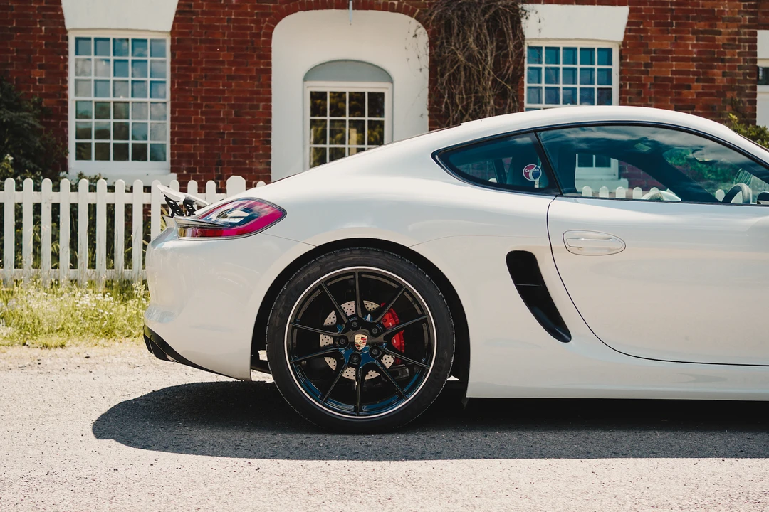 2014 Porsche 981 Cayman GTS - Image 21 of 31