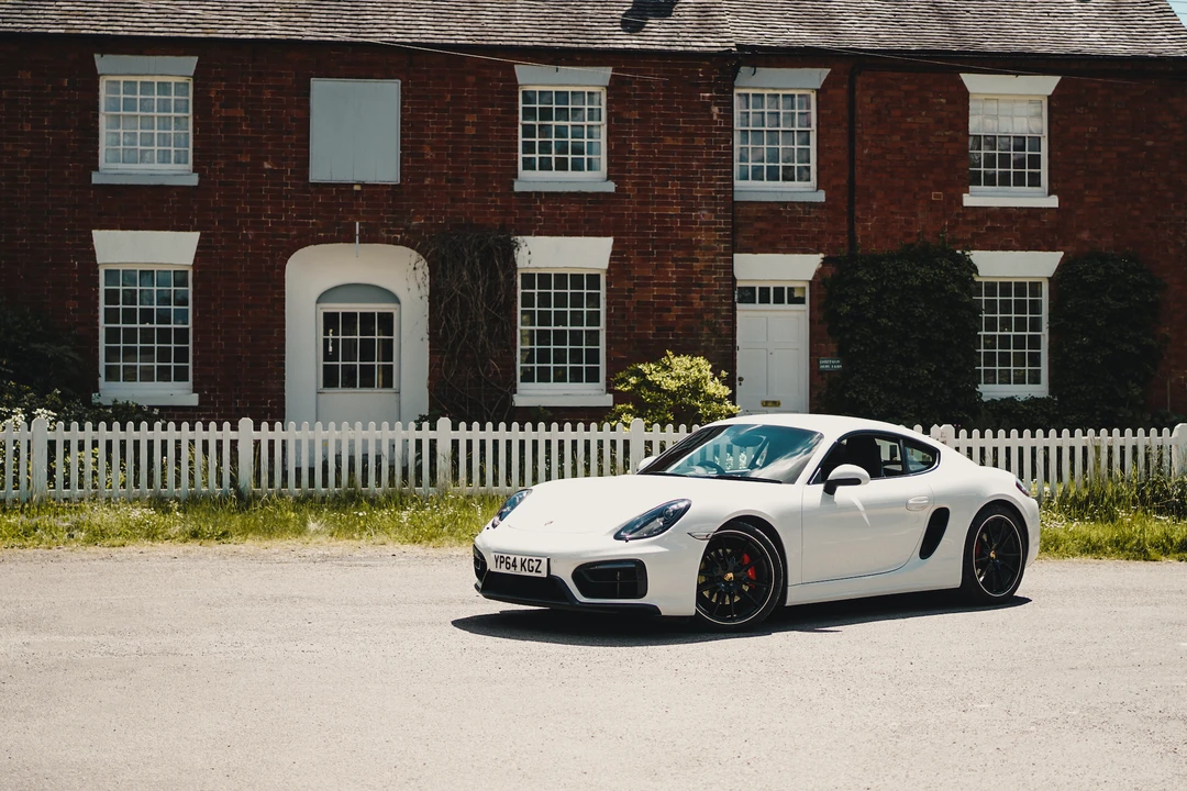 2014 Porsche 981 Cayman GTS - Image 9 of 31