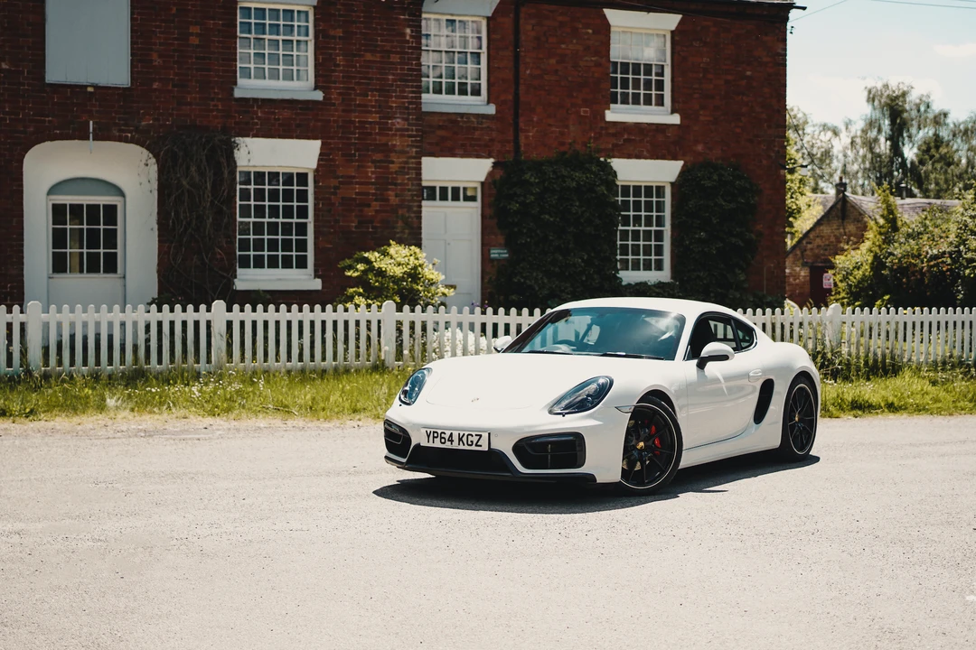 2014 Porsche 981 Cayman GTS - Image 15 of 31