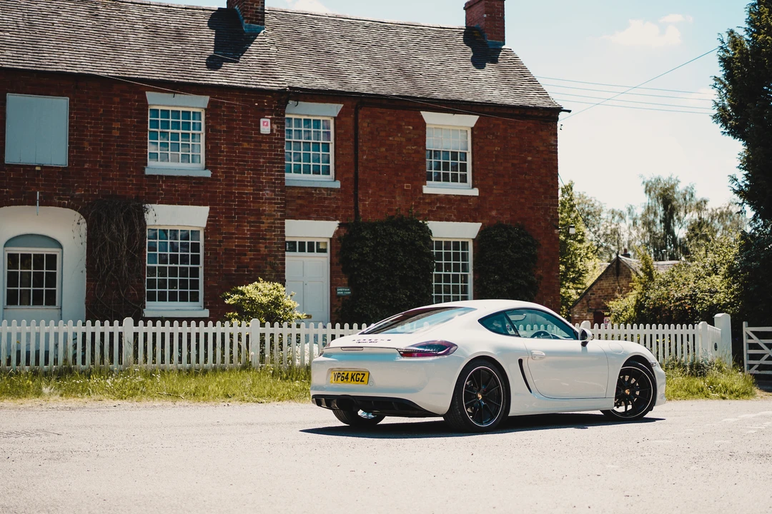 2014 Porsche 981 Cayman GTS - Image 17 of 31