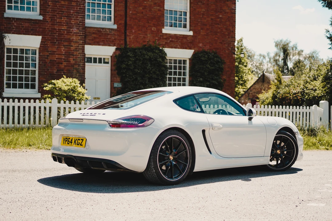 2014 Porsche 981 Cayman GTS - Image 18 of 31