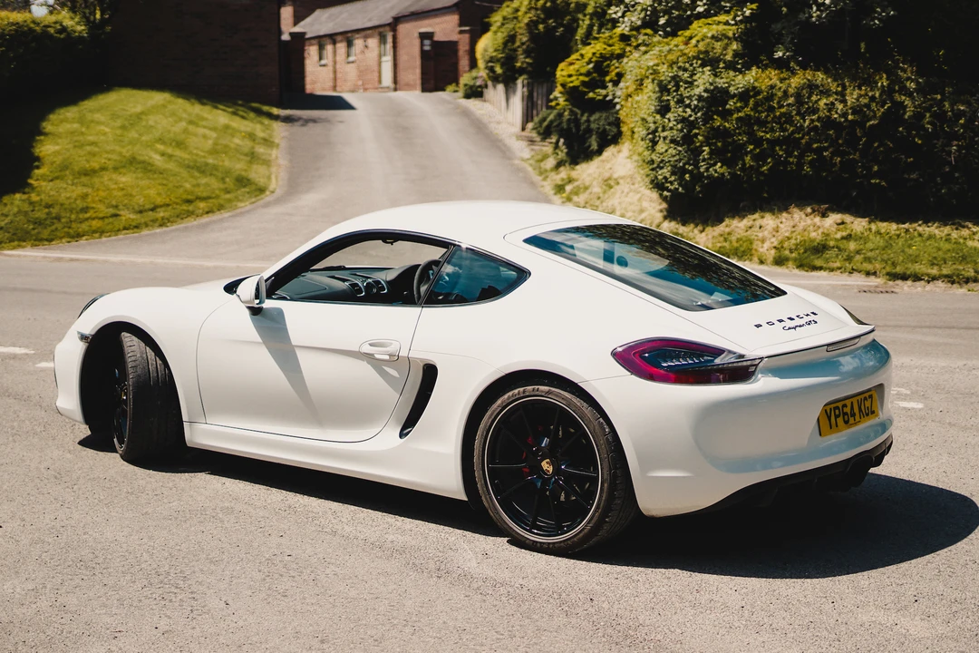 2014 Porsche 981 Cayman GTS - Image 8 of 31