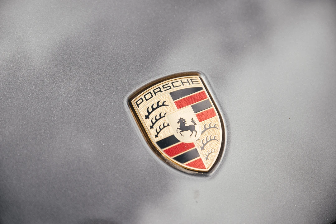 2014 Porsche 981 Cayman GTS - Image 18 of 31
