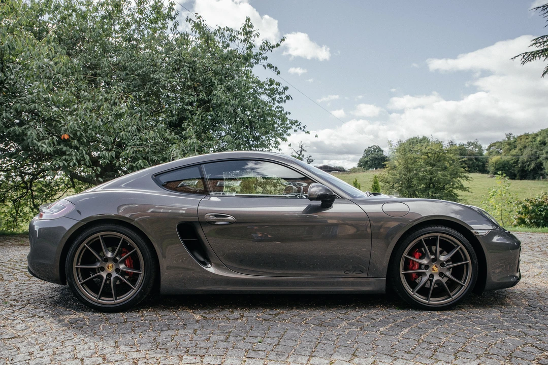 2014 Porsche 981 Cayman GTS - Image 5 of 31