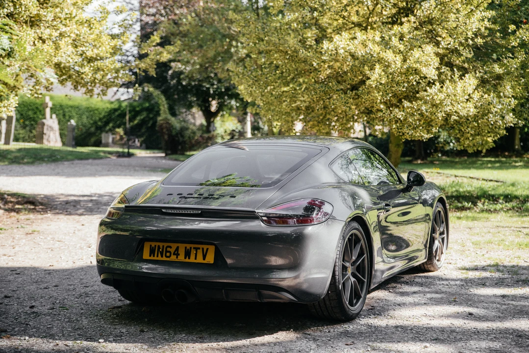 2014 Porsche 981 Cayman GTS - Image 6 of 31