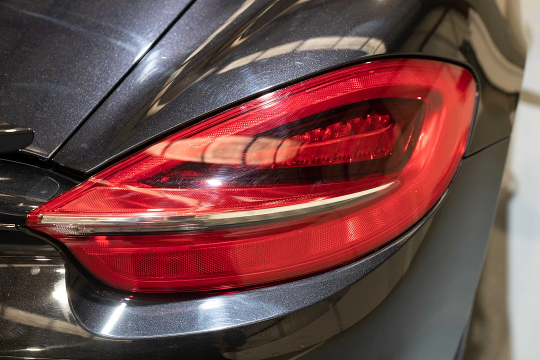 2014 Porsche 981 Cayman - Image 25 of 31
