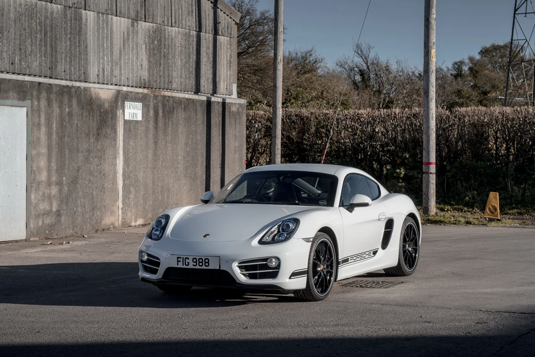 2014 Porsche 981 Cayman - Image 16 of 31