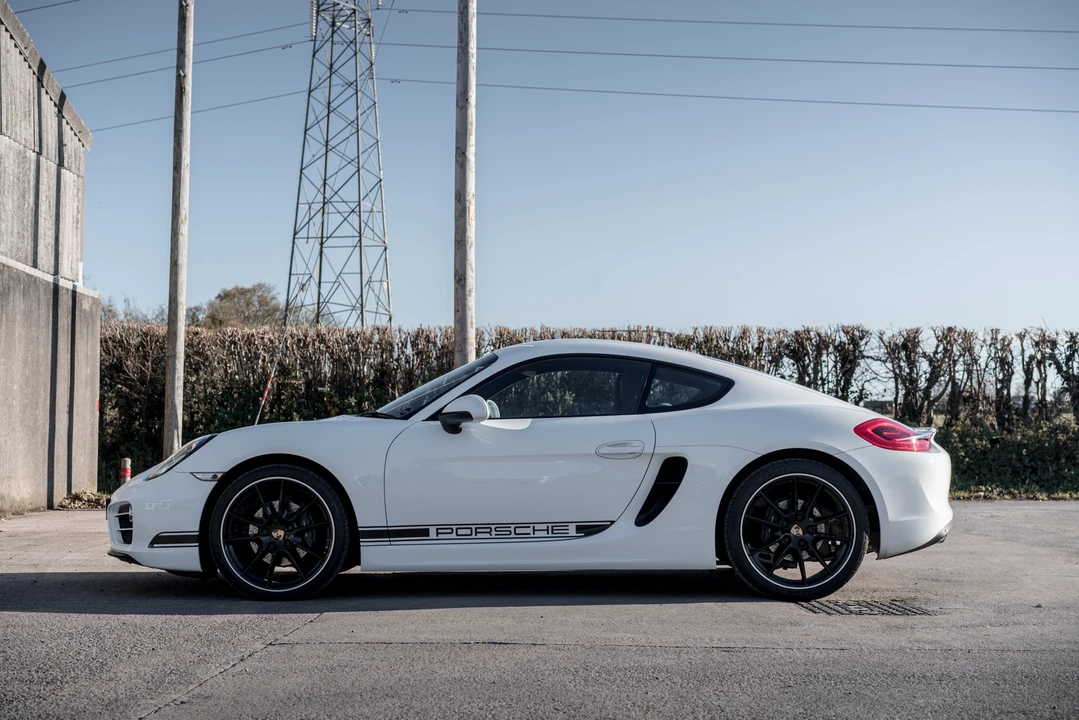 2014 Porsche 981 Cayman - Image 17 of 31