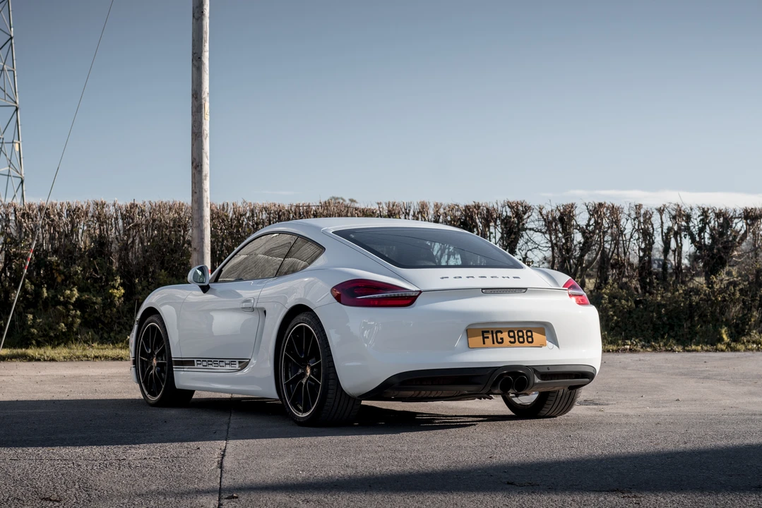 2014 Porsche 981 Cayman - Image 18 of 31