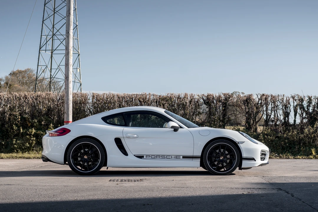 2014 Porsche 981 Cayman - Image 4 of 31
