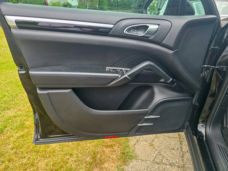 2014 Porsche 958 Cayenne - Image 30 of 31