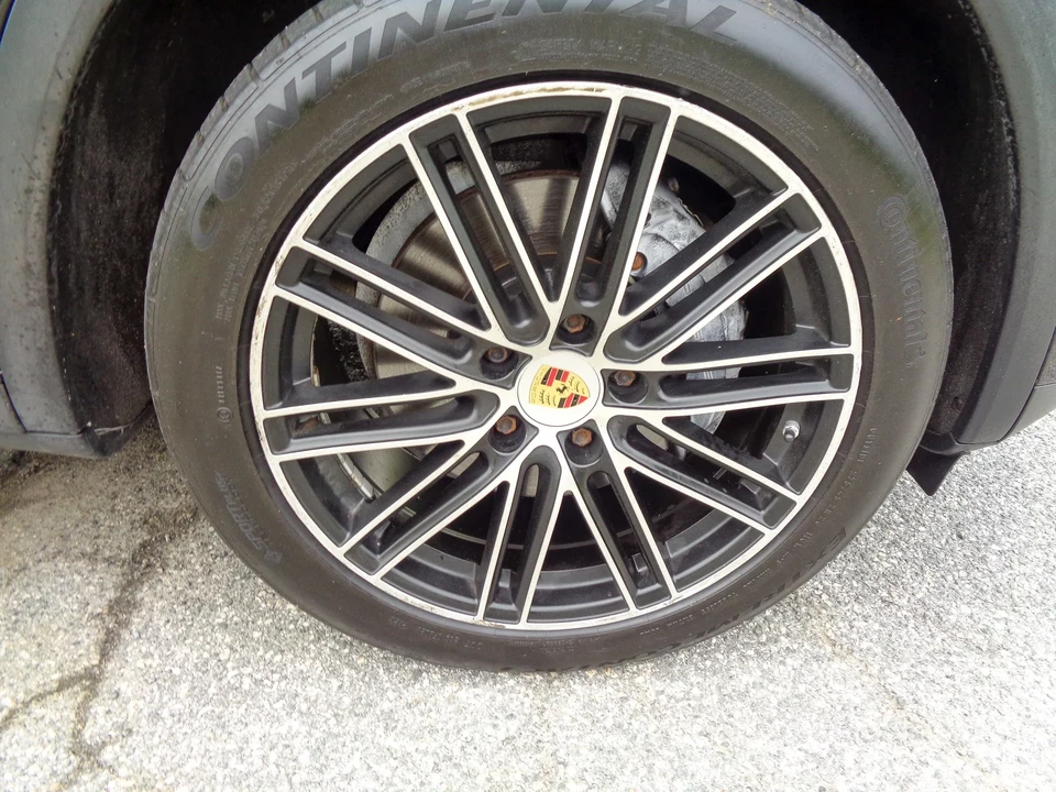 2014 Porsche 958 Cayenne - Image 17 of 31