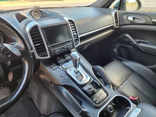 2014 Porsche 958 Cayenne - Image 17 of 21
