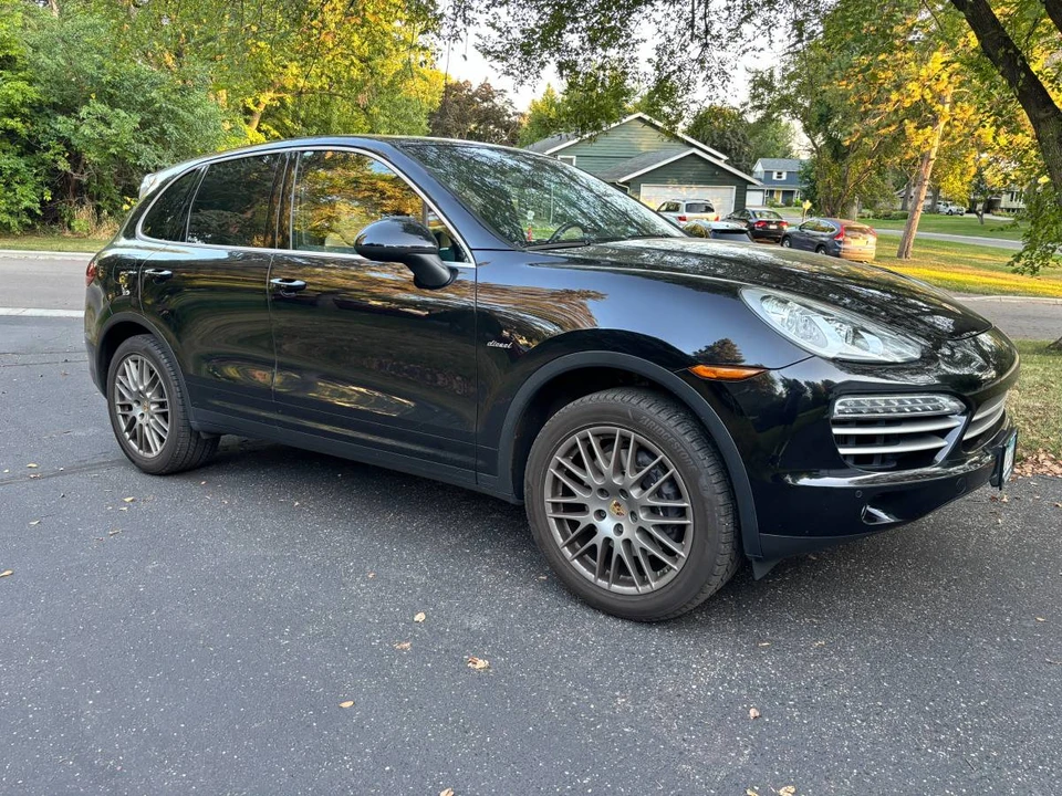 2014 Porsche 958 Cayenne Diesel - Image 3 of 8