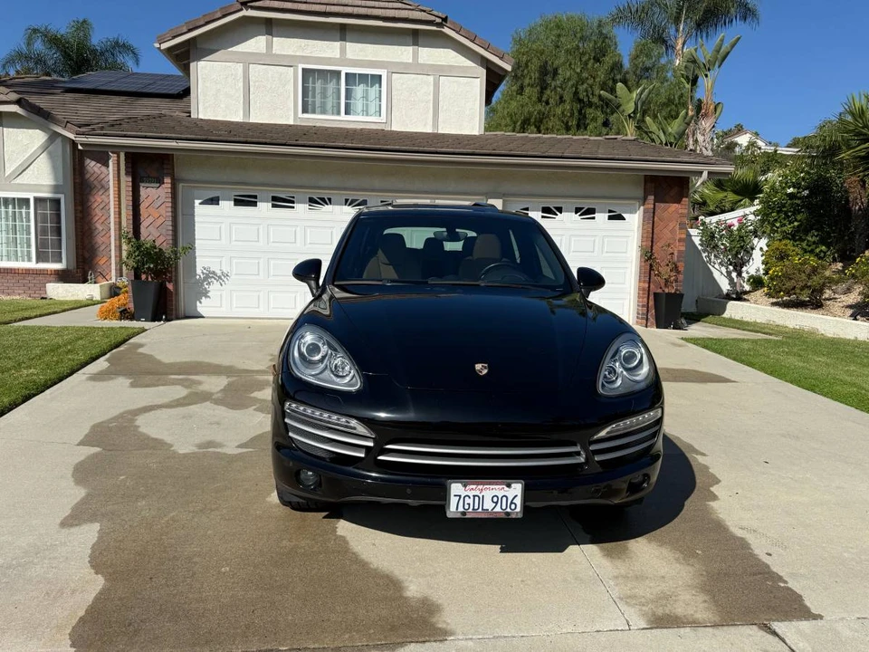 2014 Porsche 958 Cayenne - Image 2 of 12