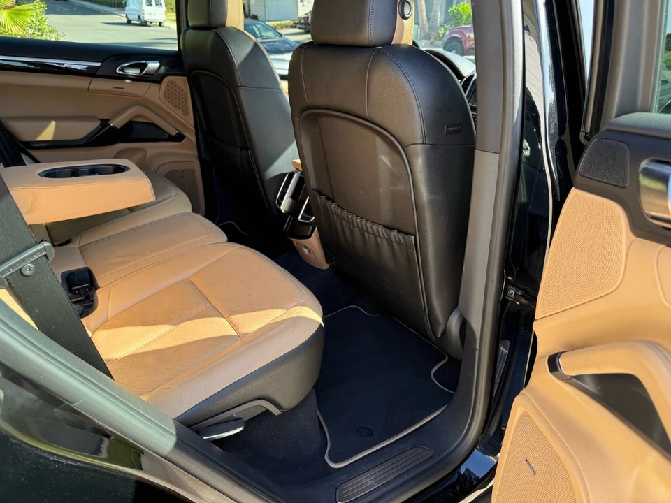 2014 Porsche 958 Cayenne - Image 11 of 12