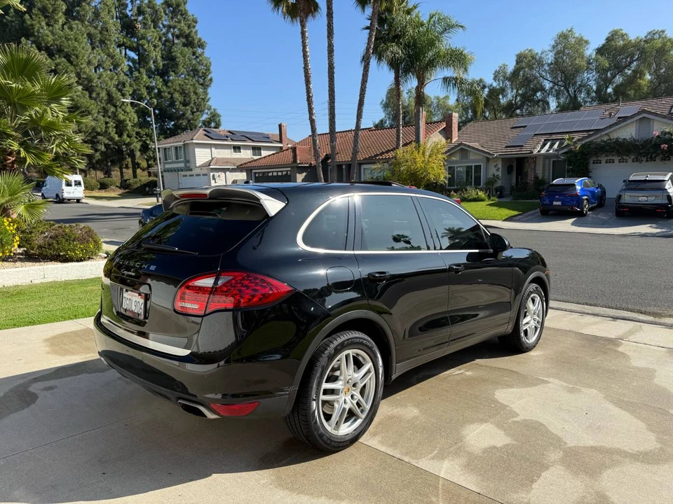 2014 Porsche 958 Cayenne - Image 5 of 12