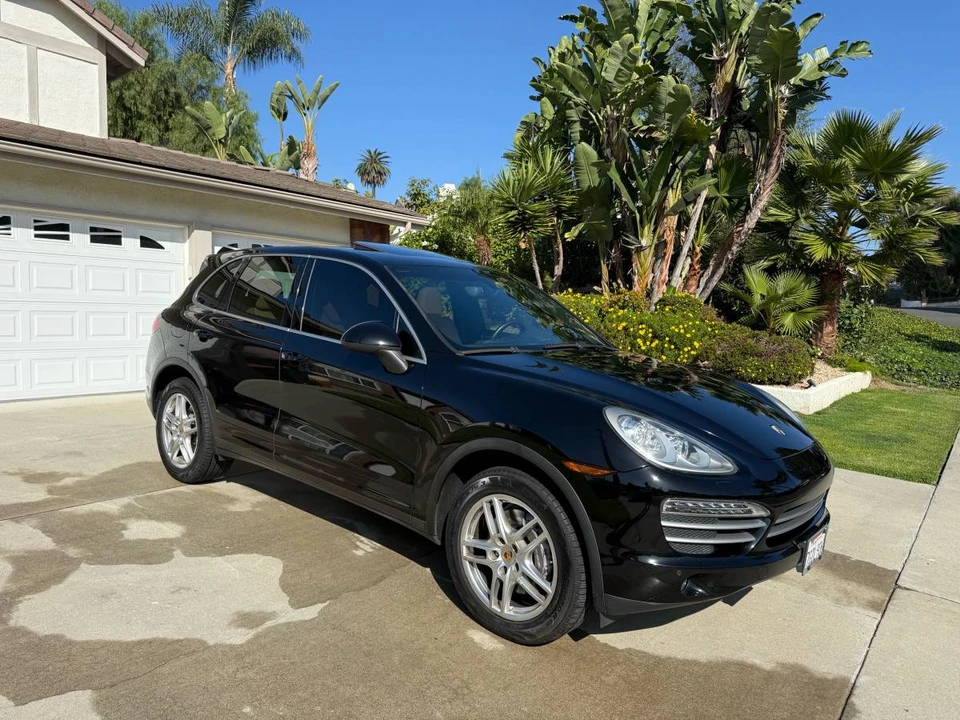 2014 Porsche 958 Cayenne - Image 3 of 12