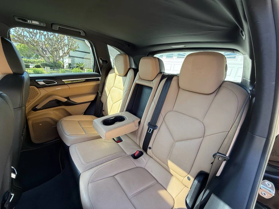 2014 Porsche 958 Cayenne - Image 8 of 12