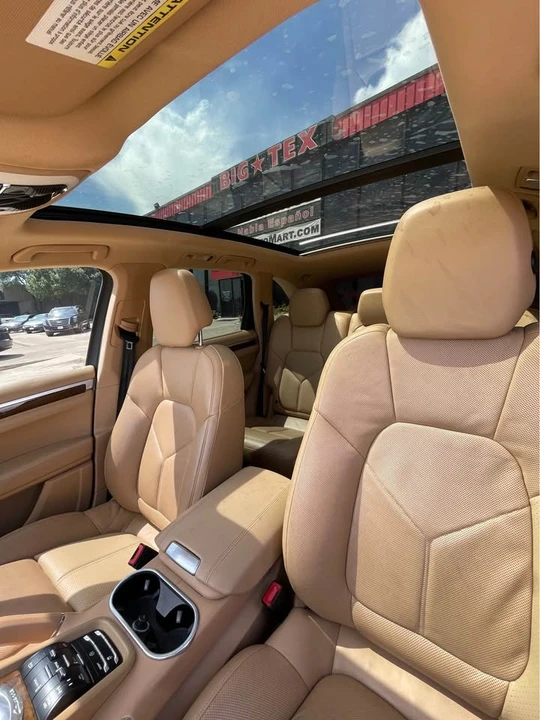 2014 Porsche 958 Cayenne S - Image 6 of 8