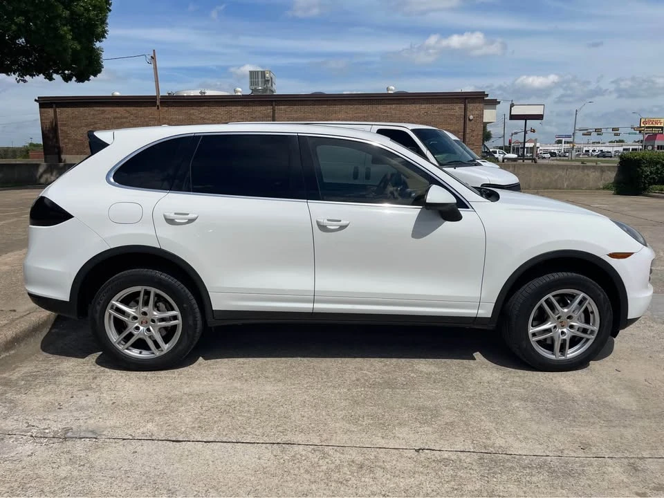2014 Porsche 958 Cayenne S - Image 4 of 8