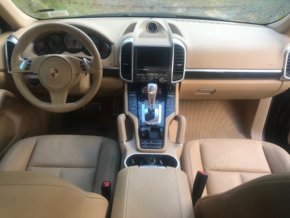 2014 Porsche 958 Cayenne S - Image 5 of 7