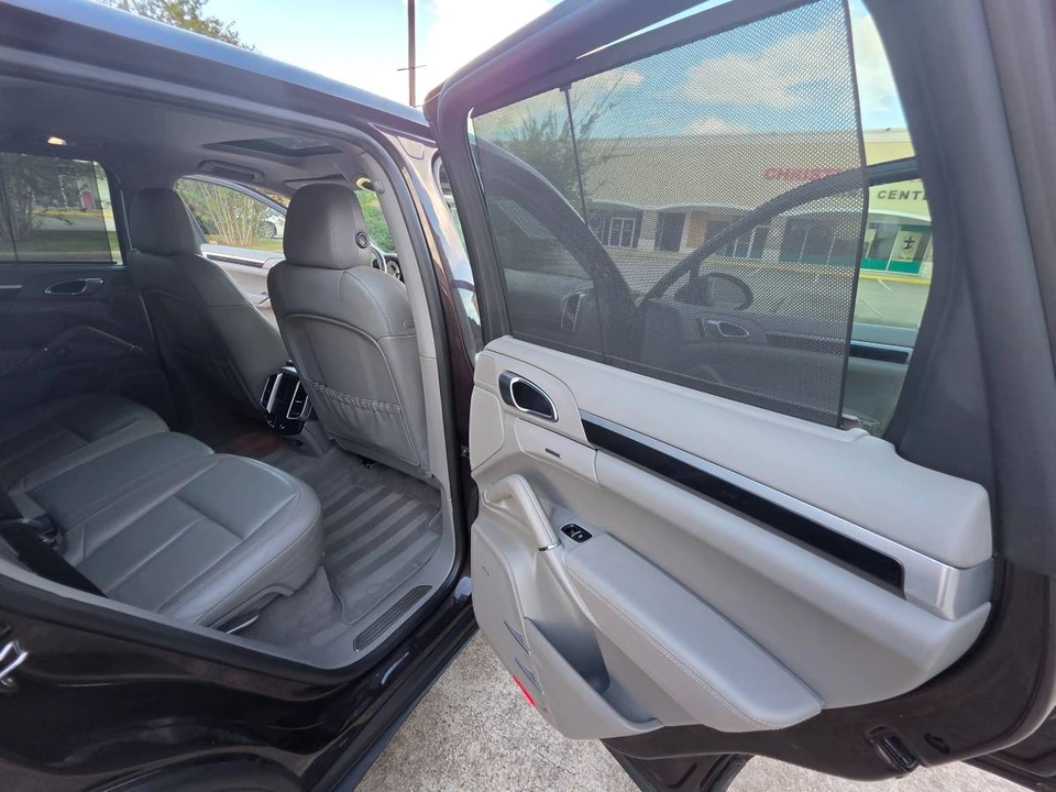 2014 Porsche 958 Cayenne S - Image 16 of 24