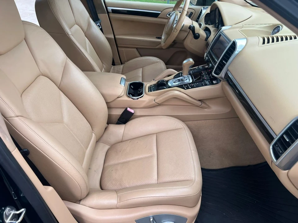 2014 Porsche 958 Cayenne - Image 26 of 31