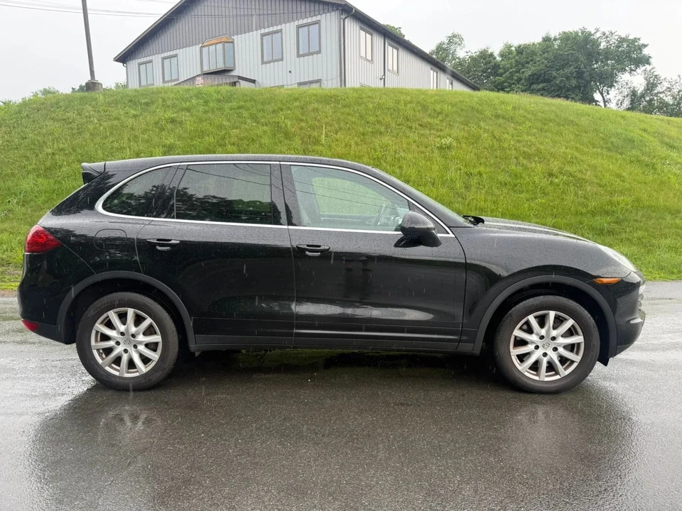 2014 Porsche 958 Cayenne - Image 24 of 26