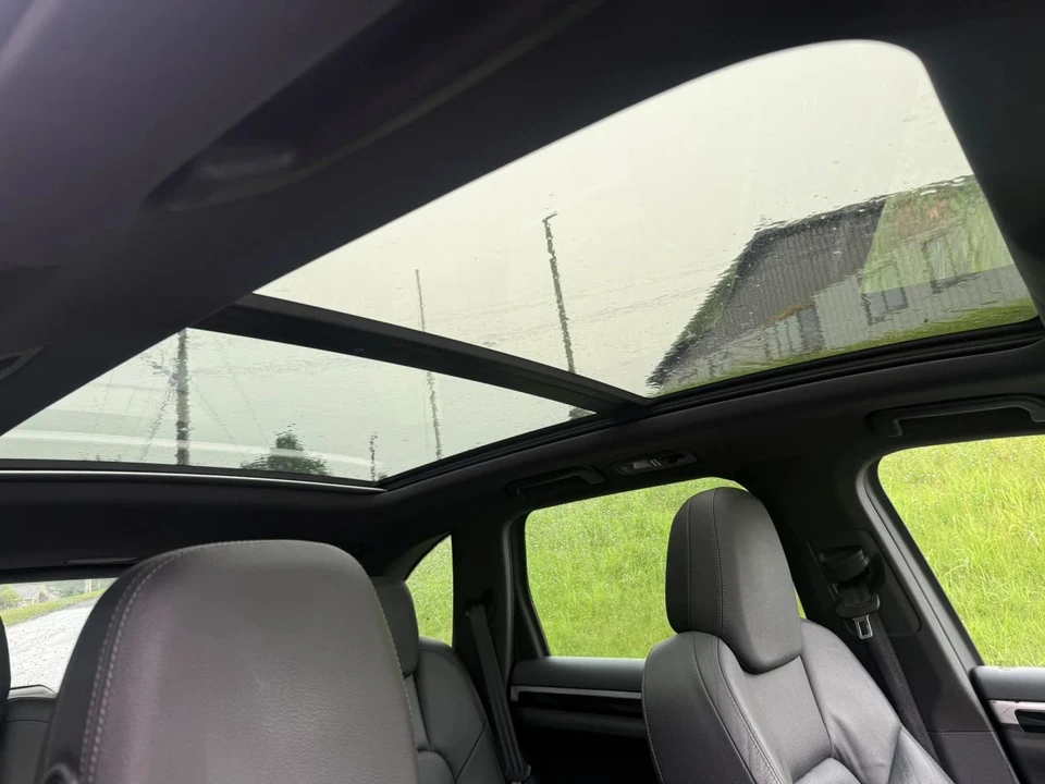2014 Porsche 958 Cayenne - Image 14 of 26