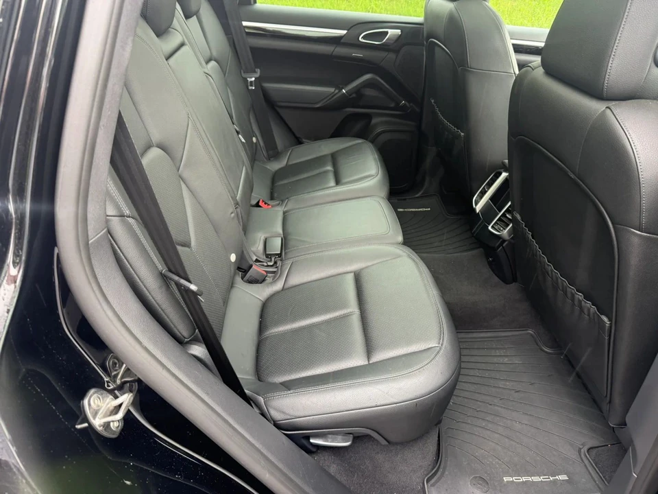 2014 Porsche 958 Cayenne - Image 11 of 26