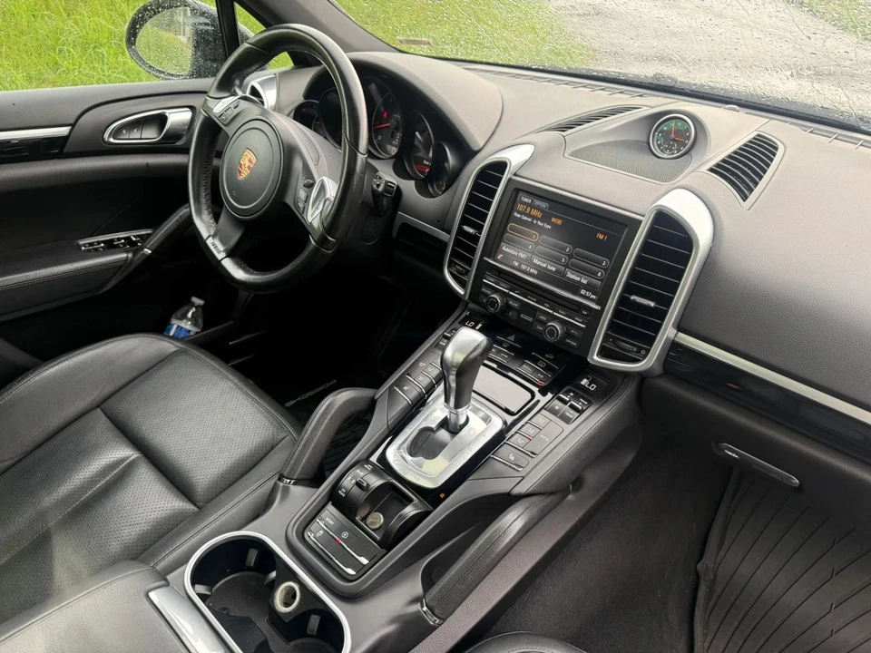 2014 Porsche 958 Cayenne - Image 16 of 26