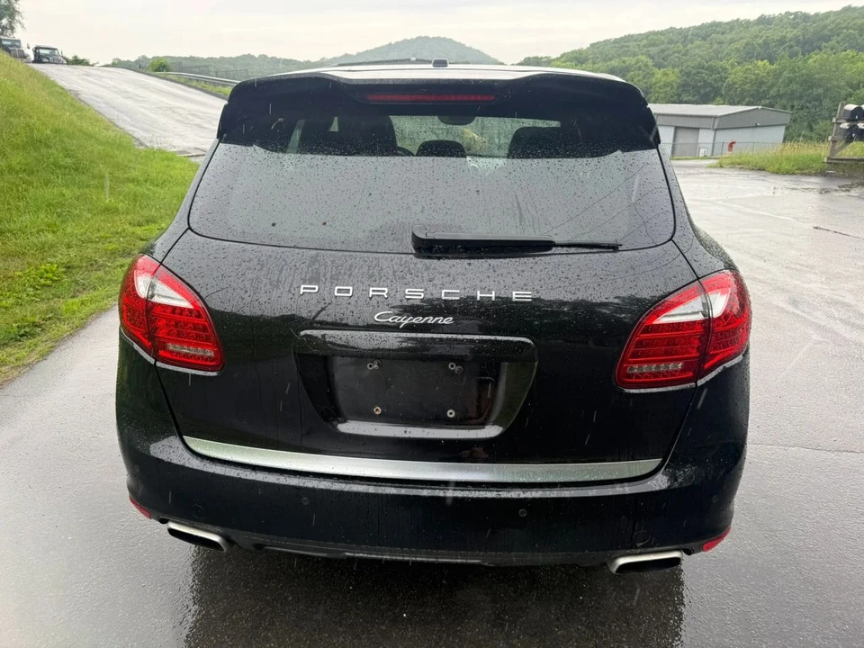 2014 Porsche 958 Cayenne - Image 6 of 26